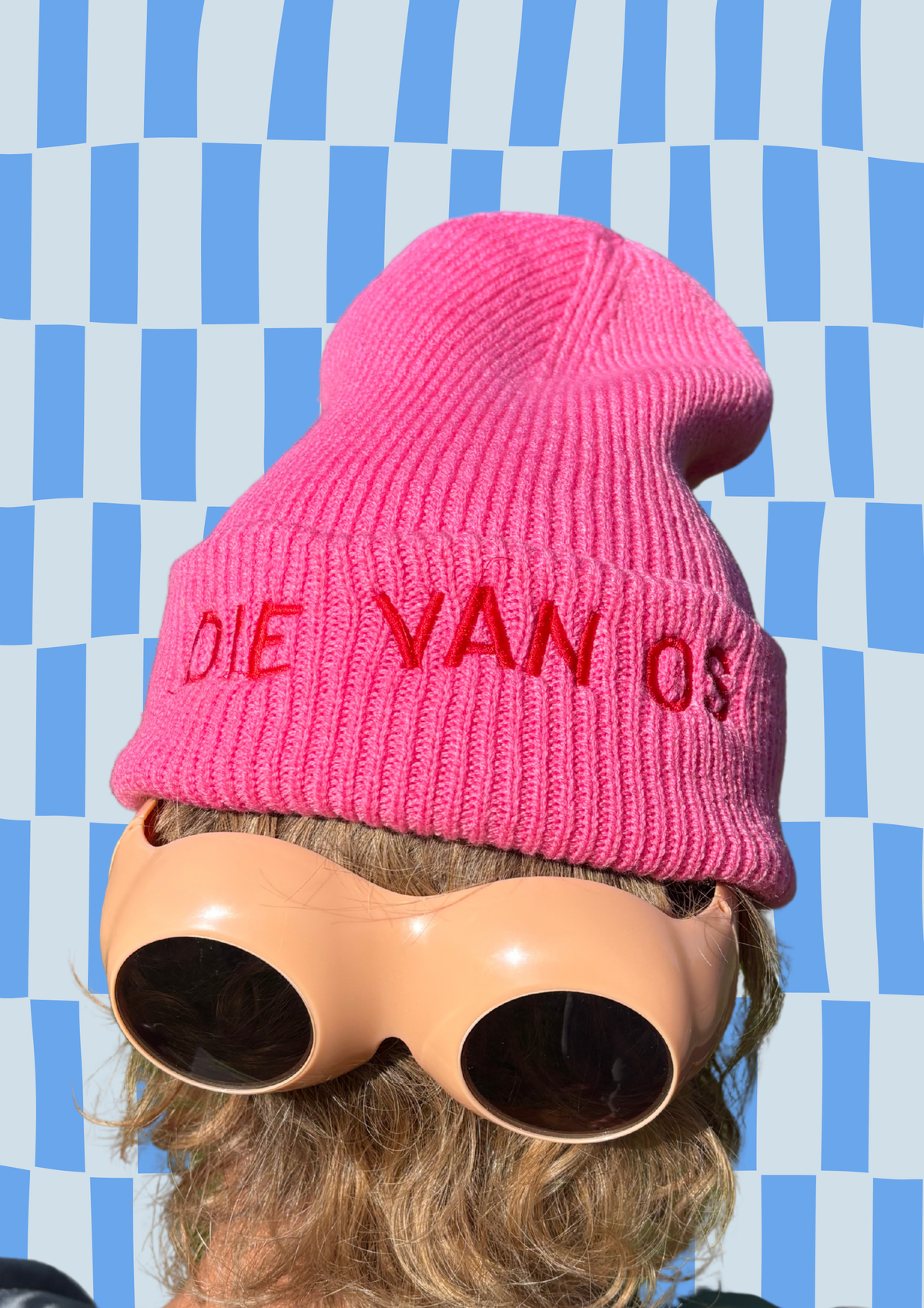 Adult muts - DIE VAN OS